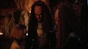 B'Elanna Torres (Roxann Dawson) und Moklor (Kevin Stillwell)
