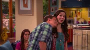 L-R: Barbara "Barb" Thunderman (Rosa Blasi), Link Evilman (Barrett Carnahan), Phoebe Thunderman (Kira Kosarin)