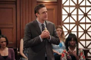 Legt sich im größten Fall seiner Karriere mit seinem alten Freund und neuen Erzfeind Brad an: Marshall (Jason Segel) ...
