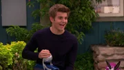 Max Thunderman (Jack Griffo)