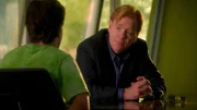 Horatio Cane (David Caruso, r.) verhört Daniel (Shawn Pyfrom), den Sohn des ermordeten Investor Howard Burgess. Was für ein Verhältnis hatte er zu seinem Vater?