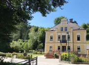 In der Villa Anastasia wurden die ankommenden Kurgäste von Neuhaus registriert.