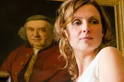 Julia Brendler (Vivian Rivington).