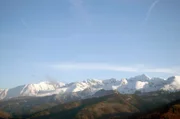 Auf der Suche nach einem ursprünglichen, archetypischen, unberührten Paradies reiste Wladyslaw Jarocki Anfang des 20. Jahrhunderts in die Hohe Tatra im Süden des heutigen Polens.