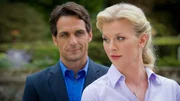 Nach anfänglichen Schwierigkeiten kommen sich Hannah (Eva Habermann) und Jonathan (Robert Seeliger) nun doch näher.