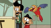 Bobby, Carl und Sergio beobachten Bobbys Freundin Lori.