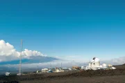 Im Pacific Tsunami Warning Center werden die seismischen Aktivitäten an den hawaiianischen Küsten mit Hilfe eines modernen Überwachungs- und Frühwarnsystems Tag und Nacht geprüft.