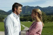 Hans Sigl (Dr. Martin Gruber), Ines Lutz (Anne Meierling).