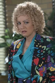 Beverly Goldberg (Wendi McLendon-Covey)