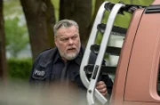 Die Observierung des illegalen Hundehandels ist für Helmut Husmann (Torsten Münchow) nicht nur eine dienstliche Angelegenheit.