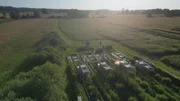 Moore absorbieren doppelt so viel CO2 wie alle Wälder der Erde zusammen. Paludikulturen bieten die Chance, Landwirtschaft auf wiedervernässten Moorböden zu betreiben. Die Hochschule Weihenstephan-Triesdorf betreibt eine weltweit einzigartige Messanlage, die den Emissionsaustausch von Paludikulturen erfassen kann. So können die Forschenden ihre Klimabilanz errechnen.