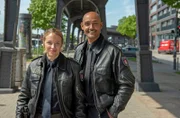 Bente Hinrichs (Sinha Melina Gierke, l.) und Lukas Petersen (Patrick Abozen, r.) sind das neue Team, das im Hamburger „Großstadtrevier“ zusammen auf Streife unterwegs ist.