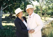 Ruth-Maria Kubitschek (Dorothea von Siethoff) und Michael Gwisdek (Julian von Behrenberg) in "Das Traumhotel - Überraschung in Mexiko".
