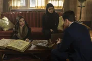 Maggie Vera (Sarah Jeffery); Mel Vera (Melonie Diaz); Harry Greenwood (Rupert Evans)