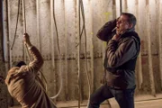 ARD HEITER BIS TÖDLICH - MORDEN IM NORDEN, II. Staffel der Krimiserie am Vorabend mit 16 neuen Folgen, Folge 26 "Ein Fall mit Überlänge" am Dienstag (04.06.13) um 18.50 Uhr im Ersten. Der Zuhälter Thorsten Schulze wurde tot in der Folterkammer des Lübecker Holstentors aufgefunden. Welche Rolle spielt der finstere Kolumbianer (Oscar Otega Sanchez, l.), mit dem Finn Kiesewetter (Sven Martinek, r.) am Tatort einen erbitterten Kampf führt.