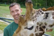 Tierpfleger Christian Heberer, aus dem Kronberger Opel-Zoo.