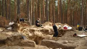 Grabung in Bad Belzig: Archäologen gehen auf Spurensuche an einstigen Orten des Grauens. Was geschah früher auf Richtstätten? Wie wurden Todesurteile vollstreckt und was weiß man über die Opfer?