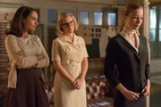 (v.l.n.r.) Ana Rivera (Paula Echevarría); Rita Montesinos (Cecilia Freire); Lucía Márquez (Charlotte Vega)