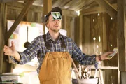 Mike (Dax Shepard)