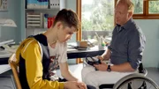 Was ist los? Chris (Simon Schwarz, re.) sucht das Gespräch mit Sören (Yuri Völsch).