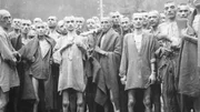 Häftlinge des KZs Ebensee nach ihrer Befreiung.