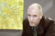 Gerrit (Lars Löllmann) will weiter auf Zeit spielen ...