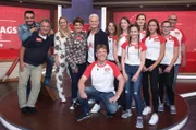 Hinten v. li.: Giovanni Zarrella, Marco Rima, Ruth Moschner, Gayle Tufts, Guido Cantz, Christiane Knoblach, Alina Maurer, Louisa Steil, Milena Kusch, Anastasia Forsch, Gina Haß, Christian Steil; vorne Andreas Knoblach.