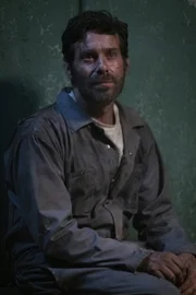 Clive "Der Kaufmann" (James Callis)