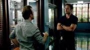 Als ein Poolreiniger ermordet wird, müssen Danny (Scott Caan, l.) und Steve (Alex O'Loughlin, r.) mit den Ermittlungen beginnen ...