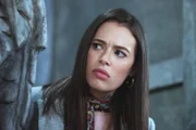 Tessa (Chloe Bridges)