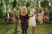 Ist das die letzte Hochzeit von Penny (Kaley Cuoco, r.) und Leonard (Johnny Galecki, l.) oder werden doch noch weitere folgen?