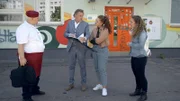 Ingo Lenßen (2.v.l.); Sarah Grüner (3.v.l.)
