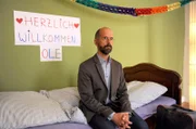Ingolf (Christoph Maria Herbst) muss sich erst noch an die neue Vaterrolle gewöhnen.