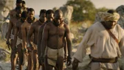 Einer der perfidesten Raubzüge der Menschheit begann im 15. Jahrhundert, als europäische Händler begannen, Menschen in Afrika zu versklaven und diese als Zwangsarbeiter nach Amerika zu verkaufen