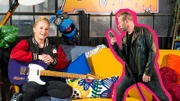 Singa und das SingDing sind im Rock'n'roll-Fieber! Mit Sasha haben sie einen echten Rockstar zu Besuch, der ihnen alle seine Tipps für einen starken Auftritt auf der Bühne verrät.