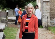 Agatha Raisin (Ashley Jensen)