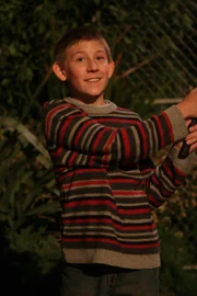 Dewey (Erik Per Sullivan) hat jede Menge Spaß ...