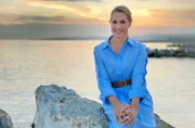 Auf Chalkidiki findet Judith Rakers neben endlose Sandstrände auch verträumte Buchten und türkisblaue Lagunen.