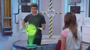 Max Thunderman (Jack Griffo), Chloe Thunderman (Maya Le Clark)