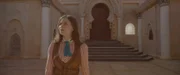 Theodosia (Eloise Little) wacht im Tempel des Khnum auf.