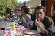 Jane Kaczmarek (Lois), Bryan Cranston (Hal).
