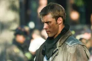 Matthew Casey (Jesse Spencer) und seine Männer riskieren Tag für Tag ihr Leben, um anderen Menschen das Leben zu retten. Nun sollen die Kosten der Feuerwehr reduziert werden...