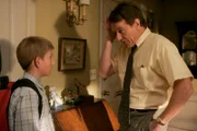 Können nicht verstehen was mit Lois los ist: Dewey (Erik Per Sullivan, l.) und Hal (Bryan Cranston, r.) ...