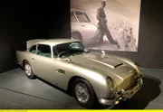 James Bonds original Aston Martin im Louwman Museum.