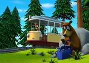 Die Zoobande hat frei und kann auf ihrer Insel gammeln. Doch Balduin, der Bär, und Zacki, das Krokodil, haben zu tun. Sie fahren mit der Bahn herum und suchen die Handtasche von Frau Emily, der Elefanten-Dame, die sie verloren hat. Sie finden die Handtasche; aber ein fremder Bär, hält sie in seinen Händen. Wie können sie ihm das wertvolle Stück wieder abnehmen?