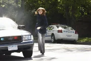 Ohne Verstärkung und ohne Captain Gates' Wissen ermittelt Kate Beckett (Stana Katic) auf eigene Faust und bringt sich in große Gefahr ...