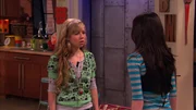 v.li.: Sam Puckett (Jennette McCurdy), Carly Shay (Miranda Cosgrove)