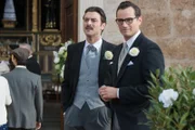 Mateo Ruiz (Javier Rey, l.); Raúl de la Riva (Asier Etxeandia, r.)
