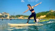 Surftouristin in Houhai.