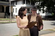 Evelyn Finkel (Winona Ryder) and Alvin Levin (Anthony Boyle)